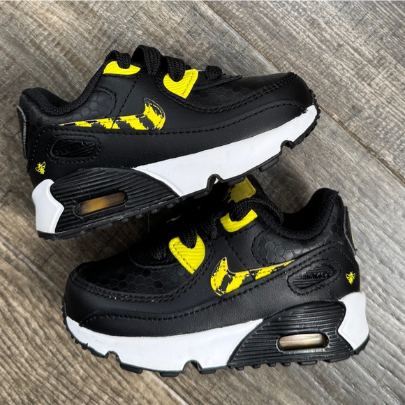 Nike Other - Nike air max 90 bees black yellow 4c